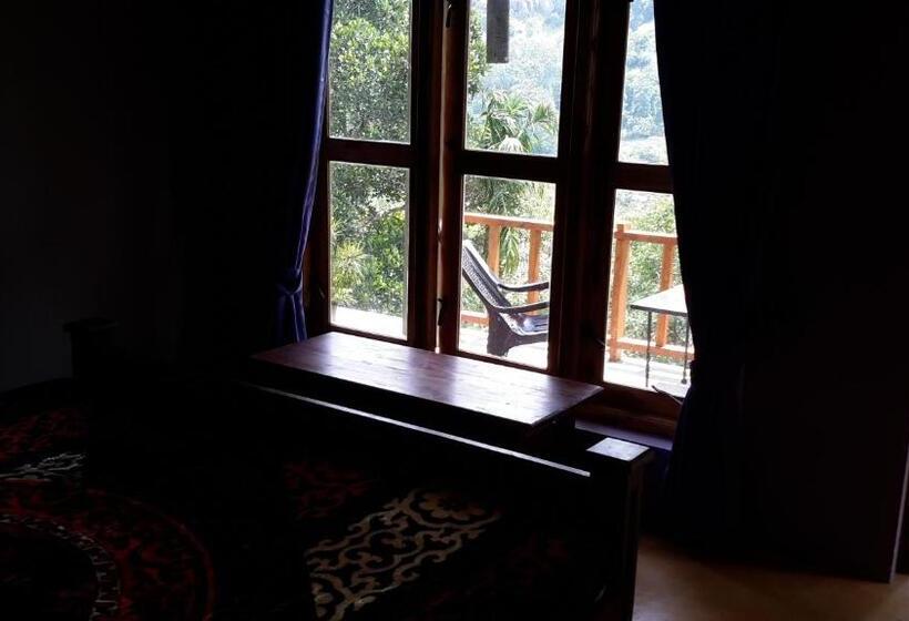 Номер Deluxe, Raveena Guest House