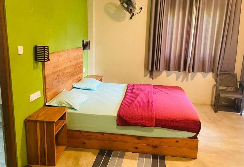 Номер Стандарт Вид на Горы, Raveena Guest House