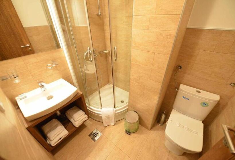 اتاق اکونومی, Garni Hotel Konak