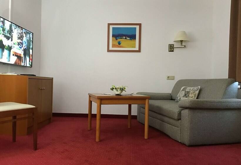스위트, Gut Hotel Pommernhotel Barth