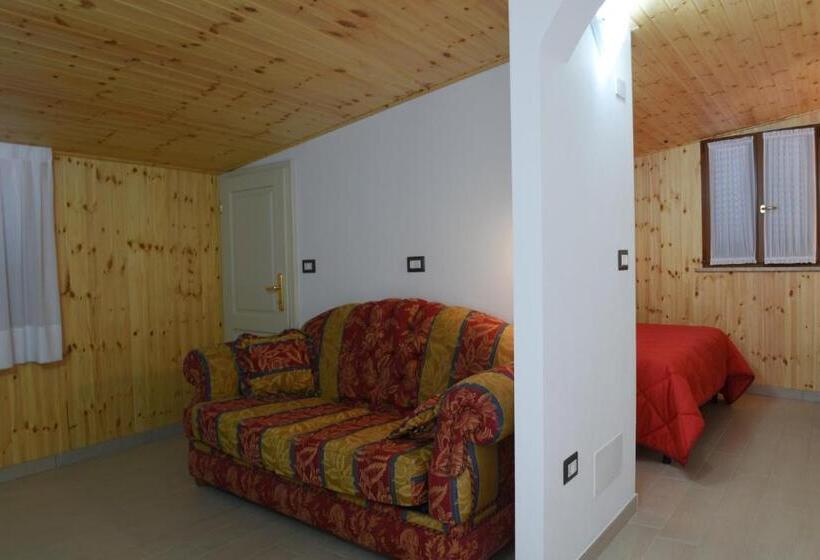 스탠다드 트리플 룸, Albergo Umbria
