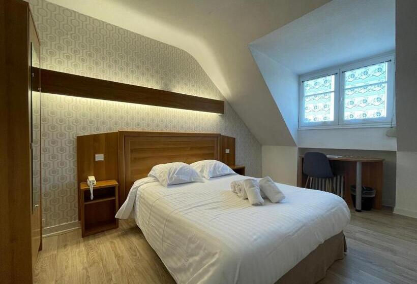 Номер Стандарт, Le Relais De La Place