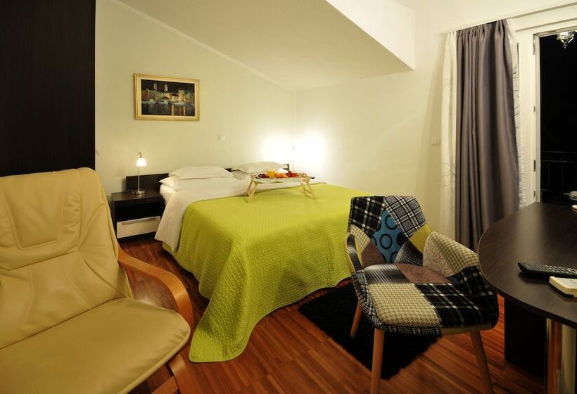 스탠다드 발코니 룸, Apartments & Rooms Villa Maslina