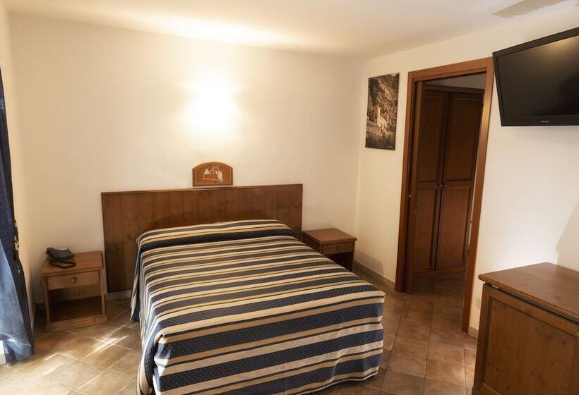 اتاق استاندارد یک نفره, Residence Chateau