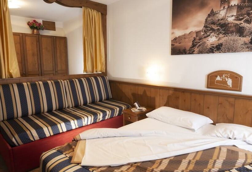 اتاق استاندارد سه نفره, Residence Chateau