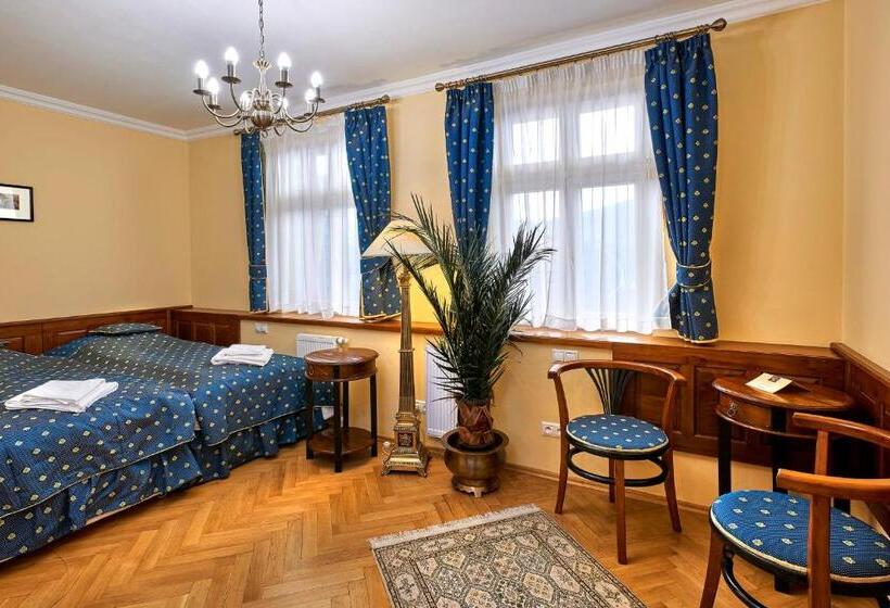 Quarto Superior, Salvator