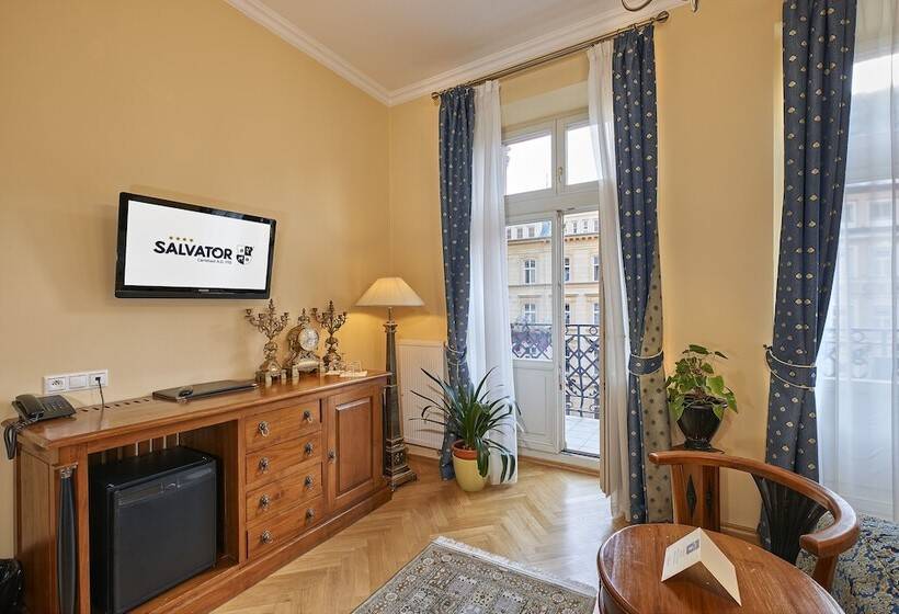 Quarto Deluxe com Sacada, Salvator
