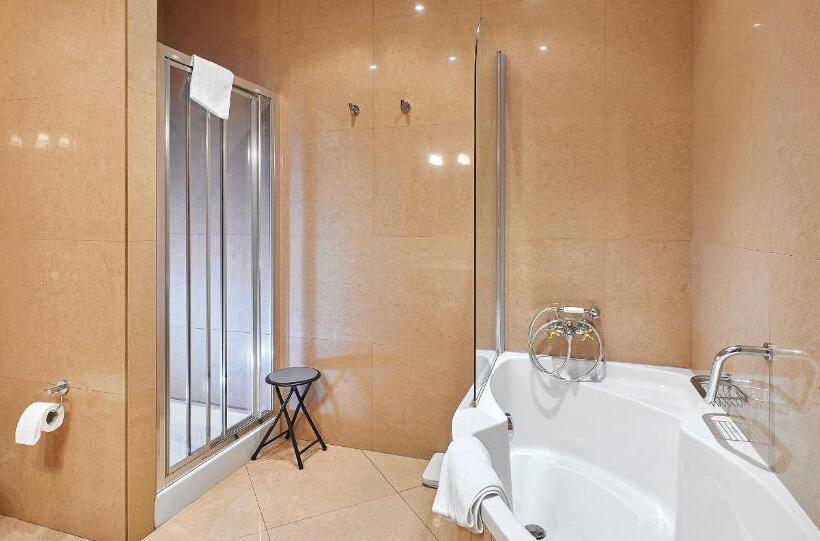 Quarto Deluxe com Sacada, Salvator