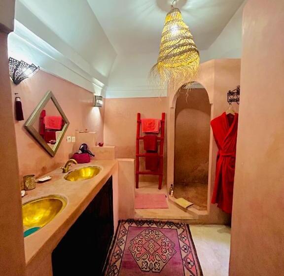 سوییت, Riad Alamine