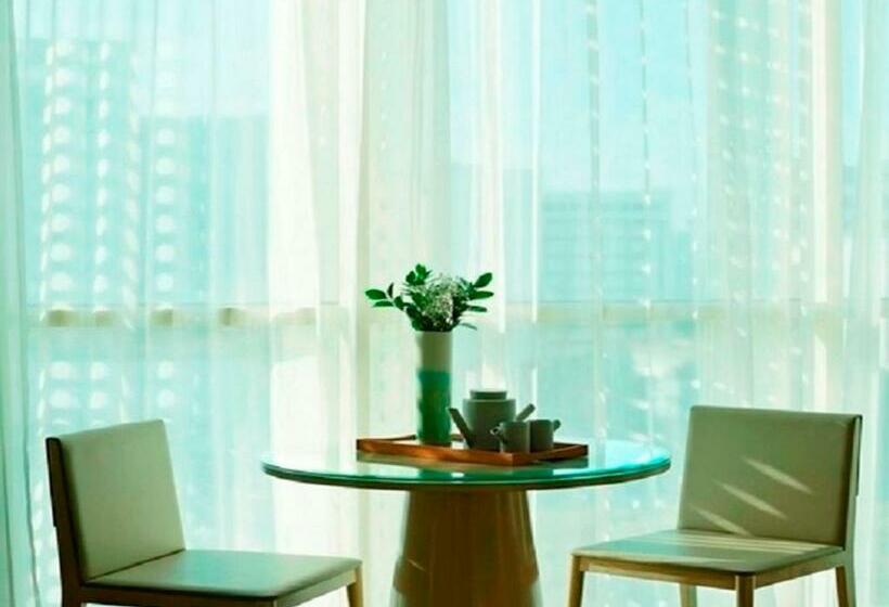 管理人员工作室, Fraser Residence Menteng, Jakarta