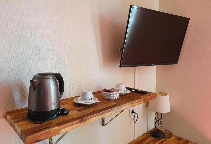 Номер Стандарт, Logis Hôtel Restaurant L Odyssée Champêtre