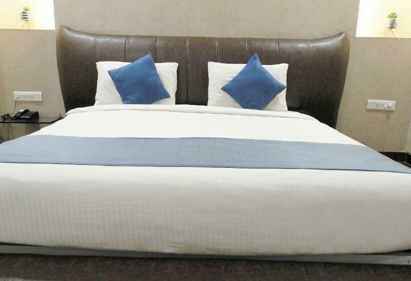 Deluxe Room, Sai Miracle