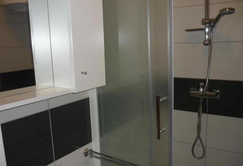 اتاق استاندارد چهار تخته, Rooms Bijela Ruža