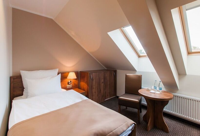 Quarto Estandar Individual, Gem