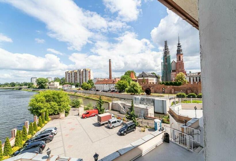 Номер Стандарт, Piast