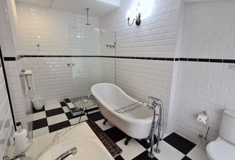 디럭스 스위트, Hathaway Guest House