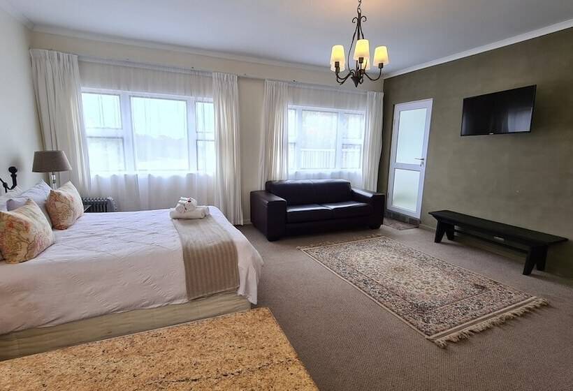 디럭스 스위트, Hathaway Guest House