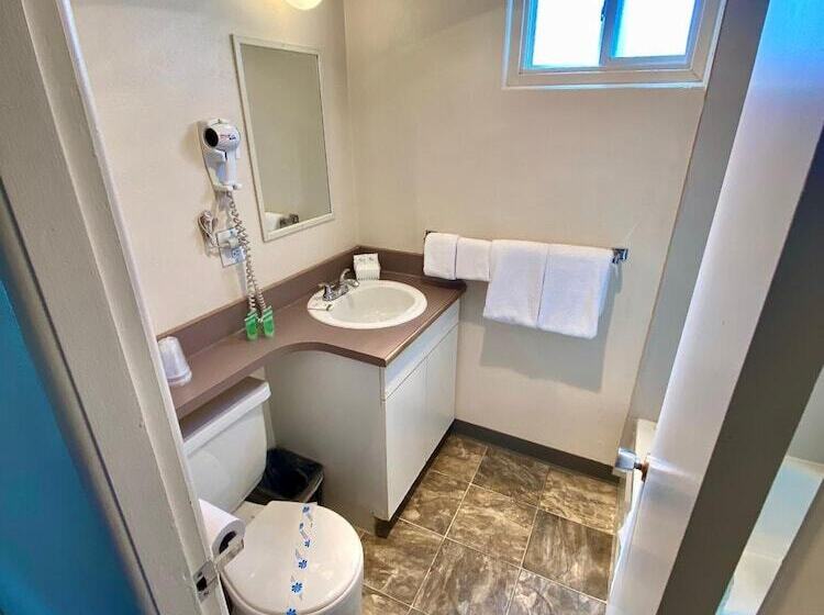 Номер Стандарт, Silver Star Motel