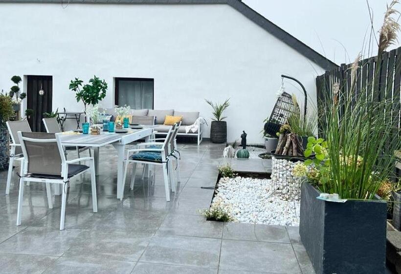 Апартаменты 3 Спальни, Le Clos Fleuri