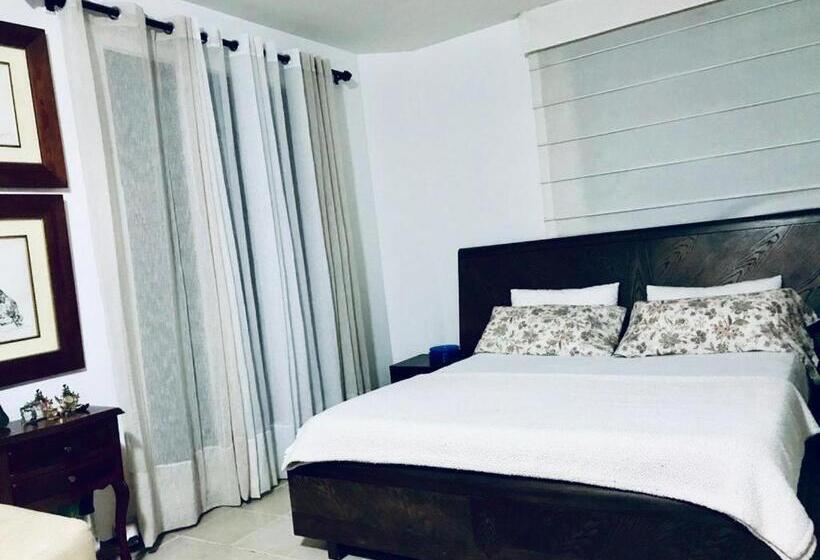 Трехместный Номер Стандарт Вид на Бассейн, Finca Hotel El Laurel   Parque Del Café