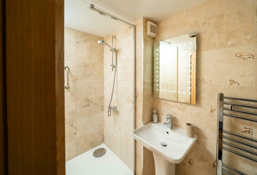 غرفة ديلوكس سرير كينج, Nether Glenny Farm