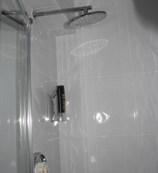 四人标准间, St. Judes Lodge B&b