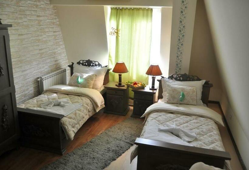 اتاق استاندارد, Vila Hit