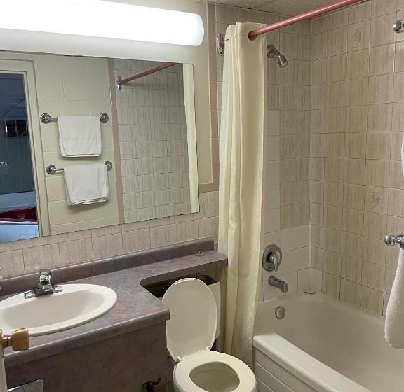 패밀리 룸, 6032 Persepolis Inn