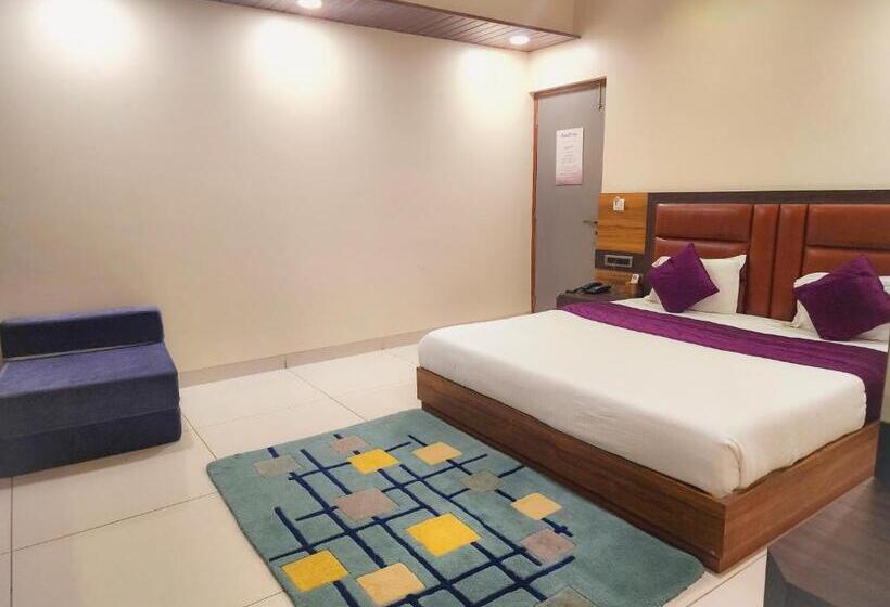 带大床的标准间, Passiflora Beach Resort Alibaug