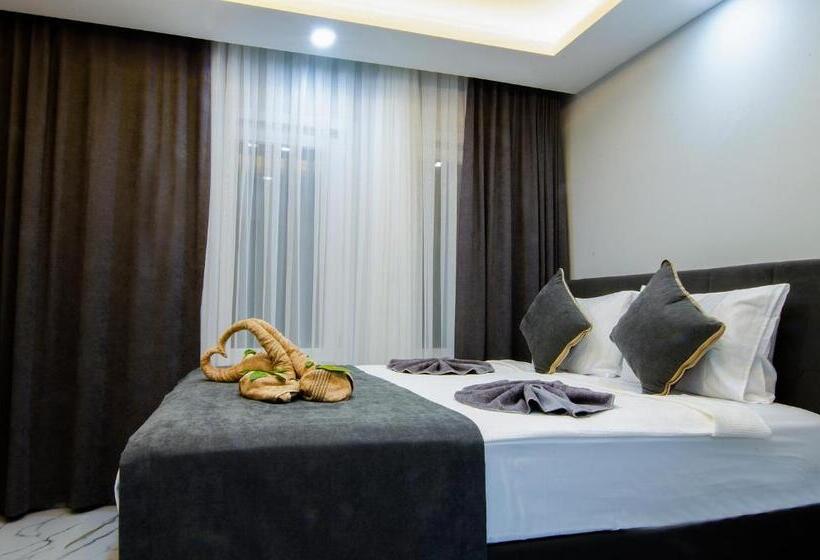 Quarto Triplo Deluxe, Roxapart