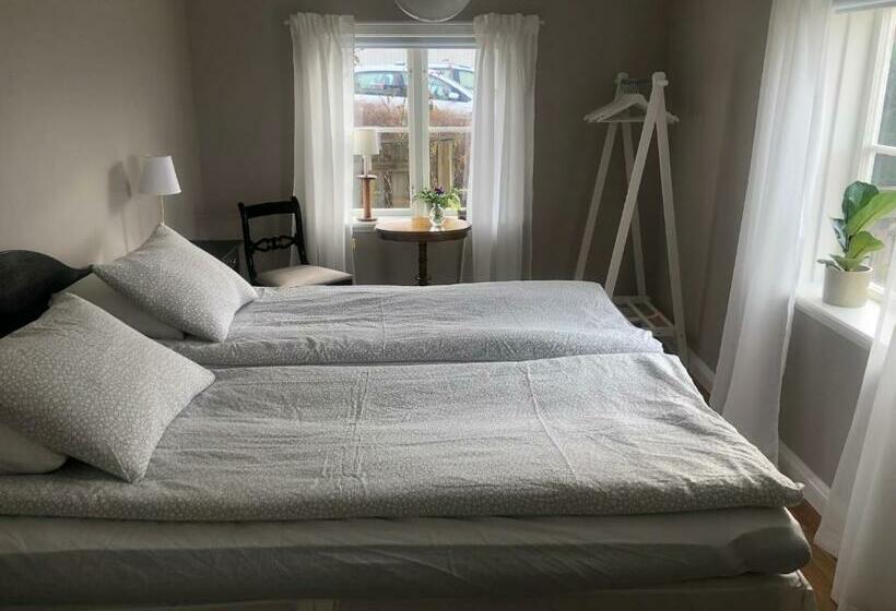 Номер Стандарт, ångbåten   New Buildt Double Rooms In The Center Of Gränna With Separate Entrance