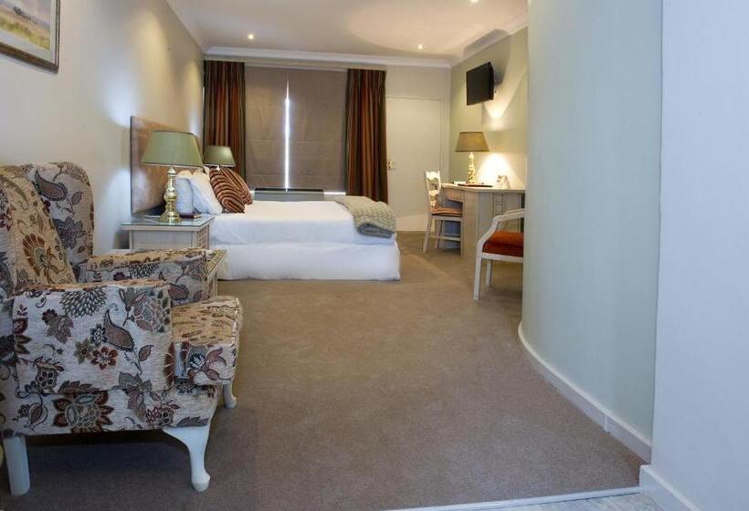 Quarto Standard Casa de Banho Partilhada, Cedarwoods Of Sandton