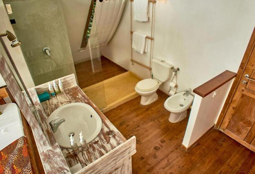 سوییت, Lions  Luxury Eco Resort & Spa