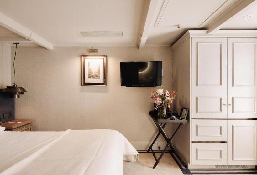 Quarto Basic, 717