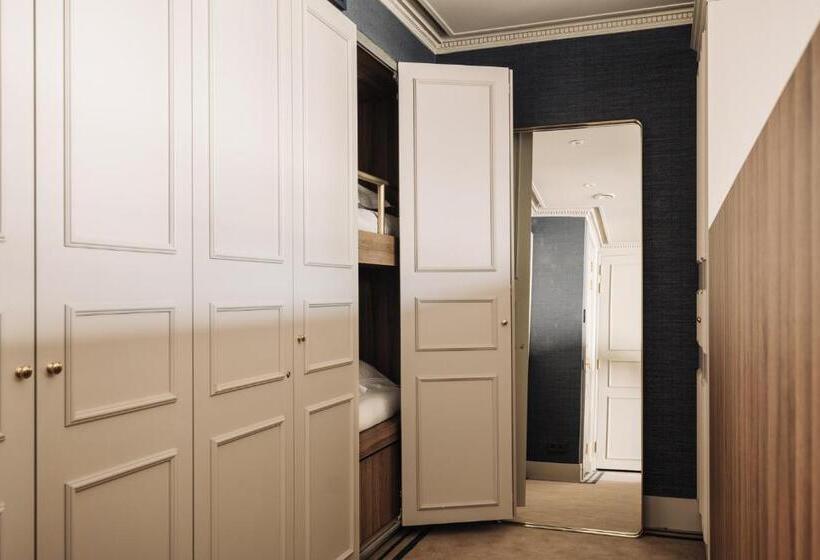 Quarto Executivo Vista Jardim, 717