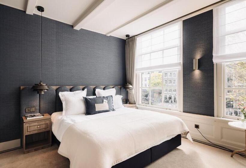 Quarto Executivo com Vistas, 717