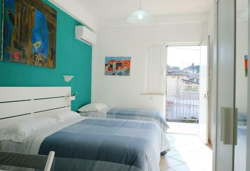 اتاق استاندارد با بالکن, A Casa Di Chiara Bed And Breakfast