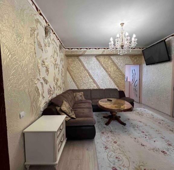 آپارتمان 2 خوابه, Golden Rose Room