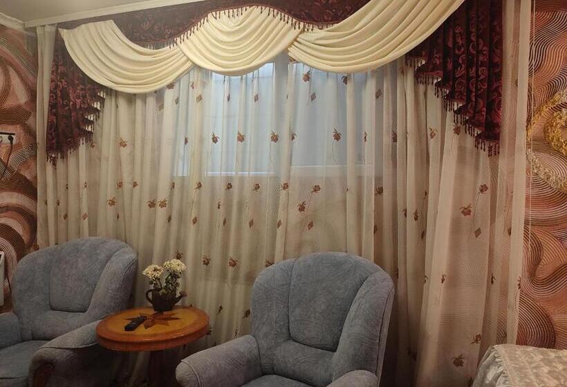 اتاق استاندارد یک نفره, Golden Rose Room