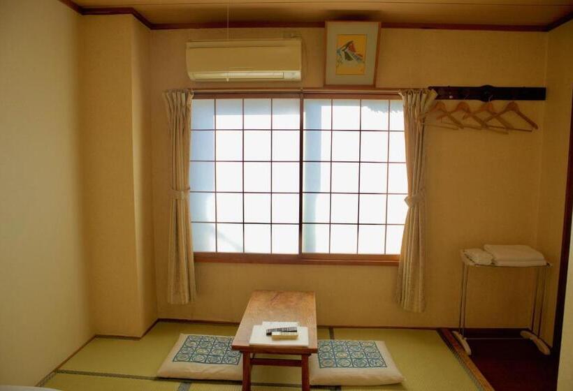 Трехместный Номер Стандарт Совместная Ванная, City Pension Tommy Rich Inn Kyoto