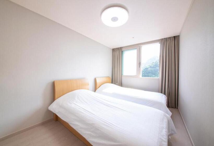 Семейный Номер, Elysian Gangchon Resort
