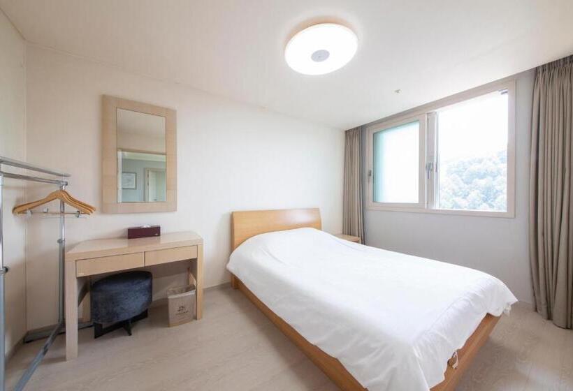 Семейный Номер, Elysian Gangchon Resort