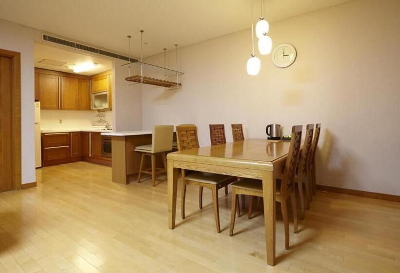 Номер Deluxe, Elysian Gangchon Resort