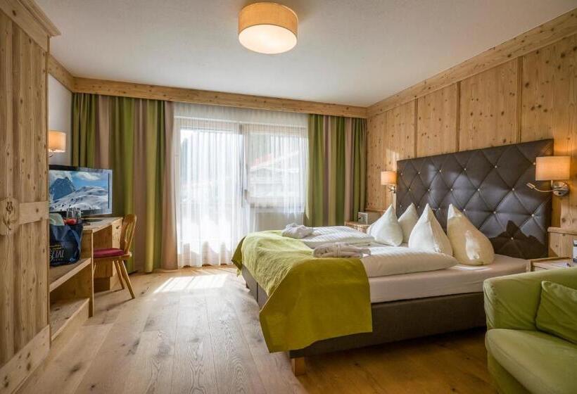 スタンダードトリプルルーム, Alpin Family Resort Seetal