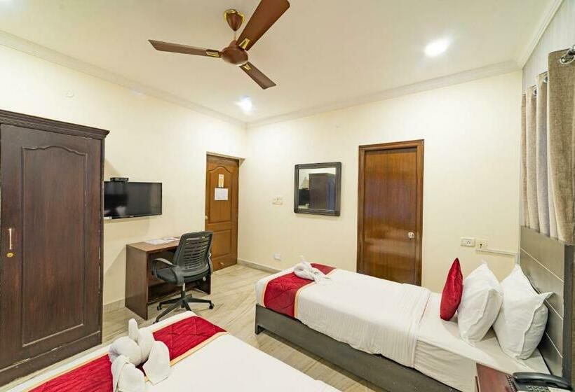 Quarto Estandar, Athome, Whitefields, Kondapur