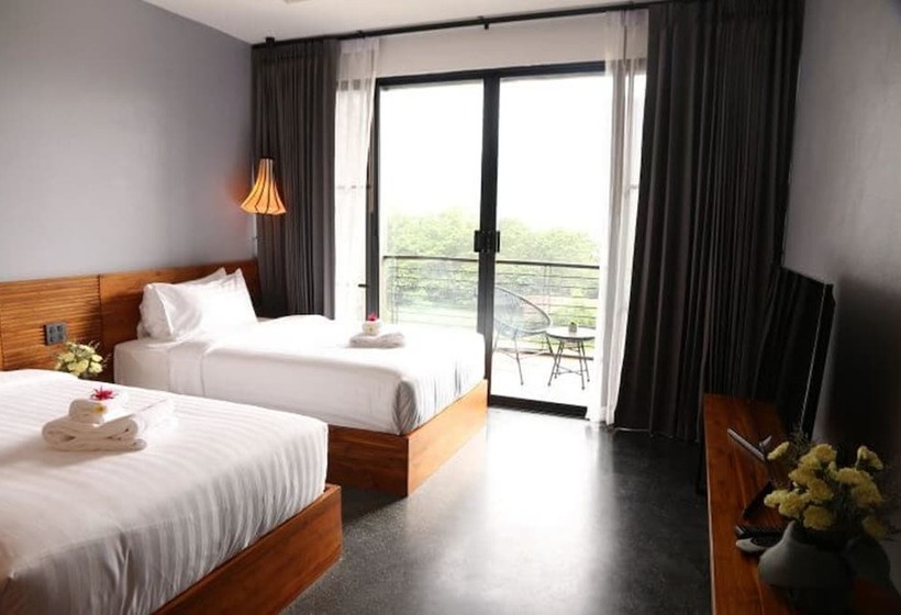 デラックスルーム, Inthira Vang Vieng