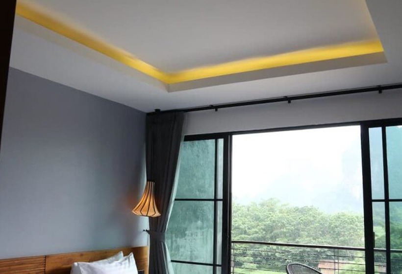 プレミアムルーム, Inthira Vang Vieng