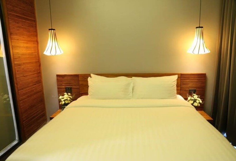 デラックスルーム, Inthira Vang Vieng