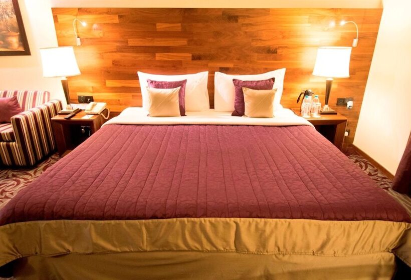 اتاق کلاب, The Orchid Hotel Pune Hinjewadi