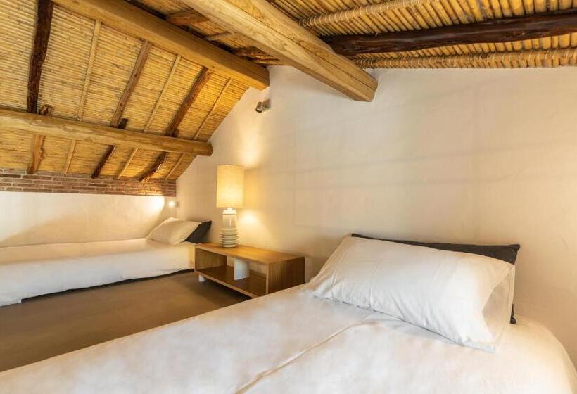 اتاق استاندارد چهار تخته, Domu Qirat   Authentic Rooms & Terraces